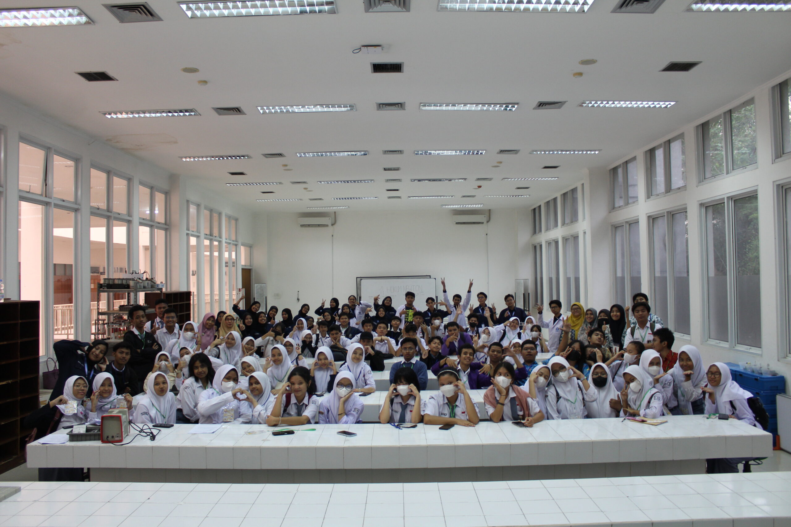 Keseruan Physics Class dalam PE 2023